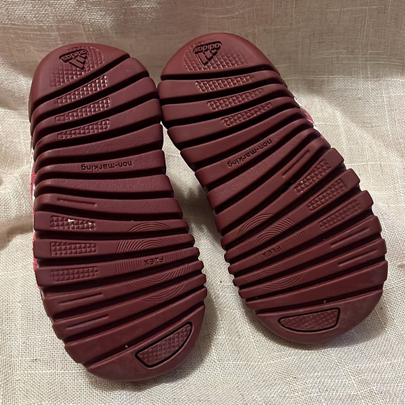 Favorite shoes for toddlers - Picture 2 of 2